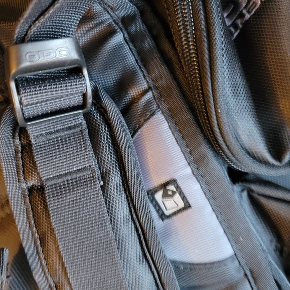 NWOT 2B1 Logo OGIO Heavy Duty Laptop Sport Deluxe Backpack Like New Condition - Picture 4 of 15